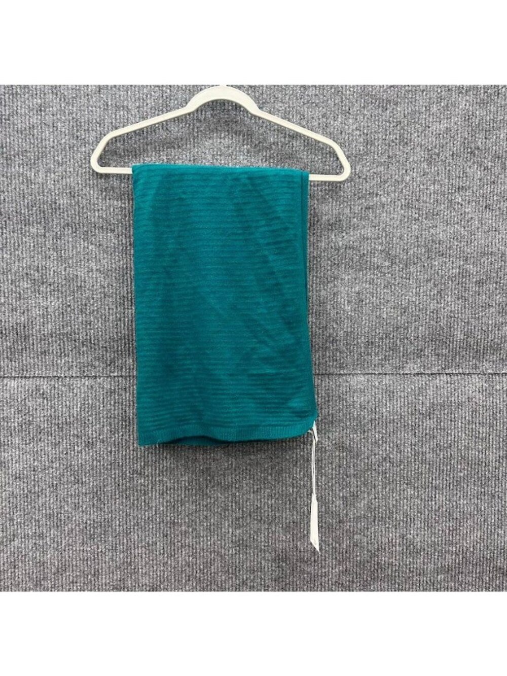 Nordstrom 100% Cashmere Ribbed Scarf Winter Accessory Quiet Luxury One Size NEW